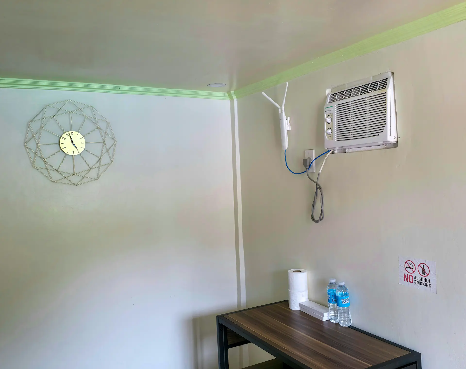 Cozy Double Room air conditioning and working space